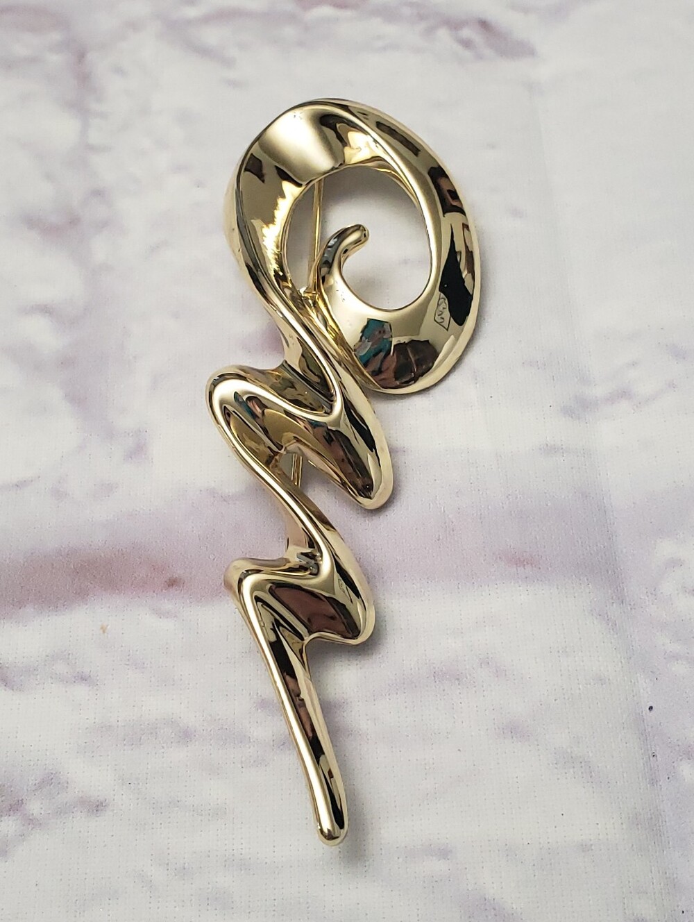 AJC Goldtone Free Form Abstract Brooch Pin NWOT